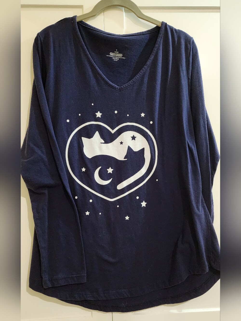 Navy Cat Heart Graphic V-Neck Sleep Top